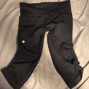 GUC LuluLemon Crop Pant